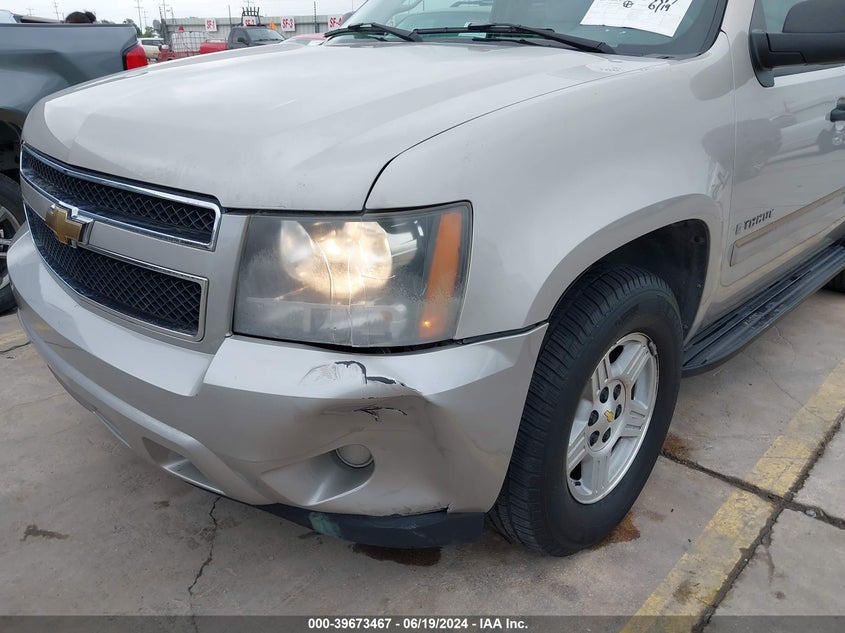 2007 Chevrolet Tahoe Ls VIN: 1GNFC13097R240597 Lot: 39673467