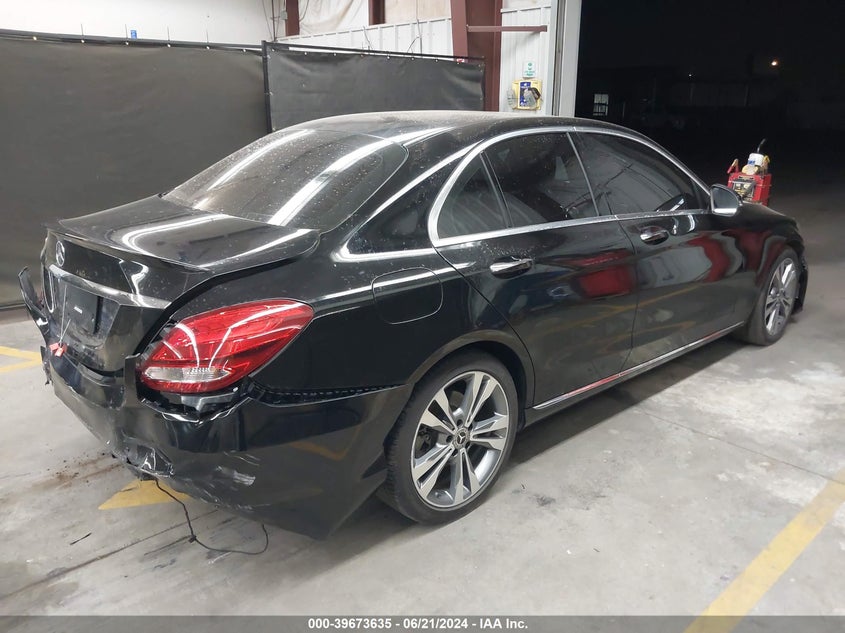 2018 MERCEDES-BENZ C 300 VIN: 55SWF4JB8JU262401