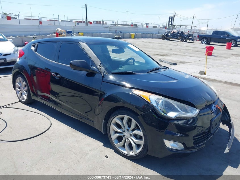 2013 Hyundai Veloster Base W/Gray VIN: KMHTC6AD7DU166423 Lot: 39673743