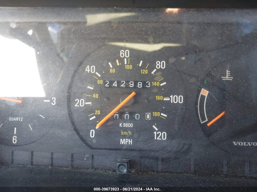 1991 Volvo 240 VIN: YV1AA8252M1891539 Lot: 39673923