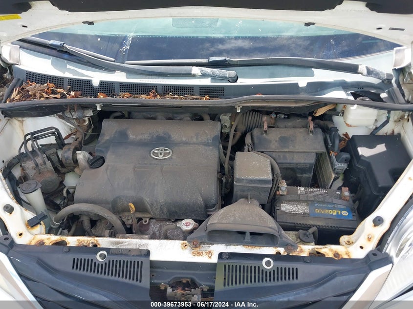 2011 Toyota Sienna Le V6/Le V6 Auto Access Seat VIN: 5TDKK3DC2BS171115 Lot: 39673953