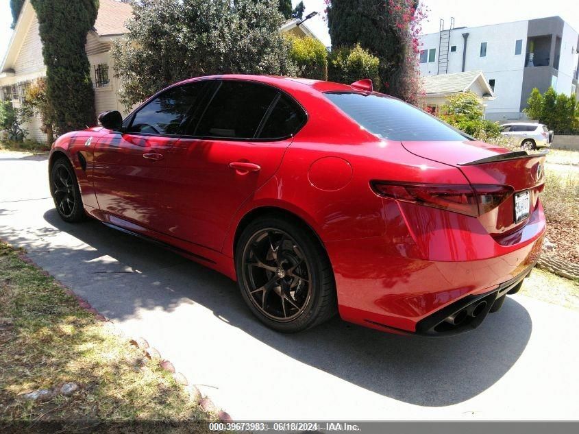 2018 Alfa Romeo Giulia Quadrifoglio Rwd VIN: ZARFAEAV8J7578974 Lot: 39673983