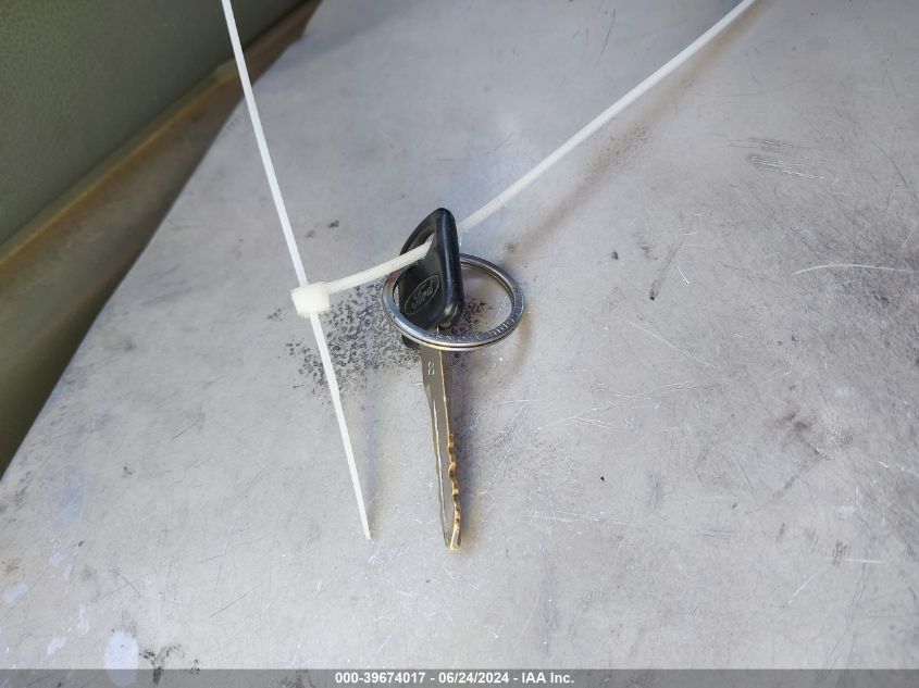 2003 Ford Econoline E250 Van VIN: 1FTNE24L23HA32333 Lot: 39674017