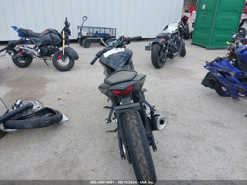 2023 YAMAHA YZFR3 UNKNOWN(VIN: MH3RH18Y3PK013602