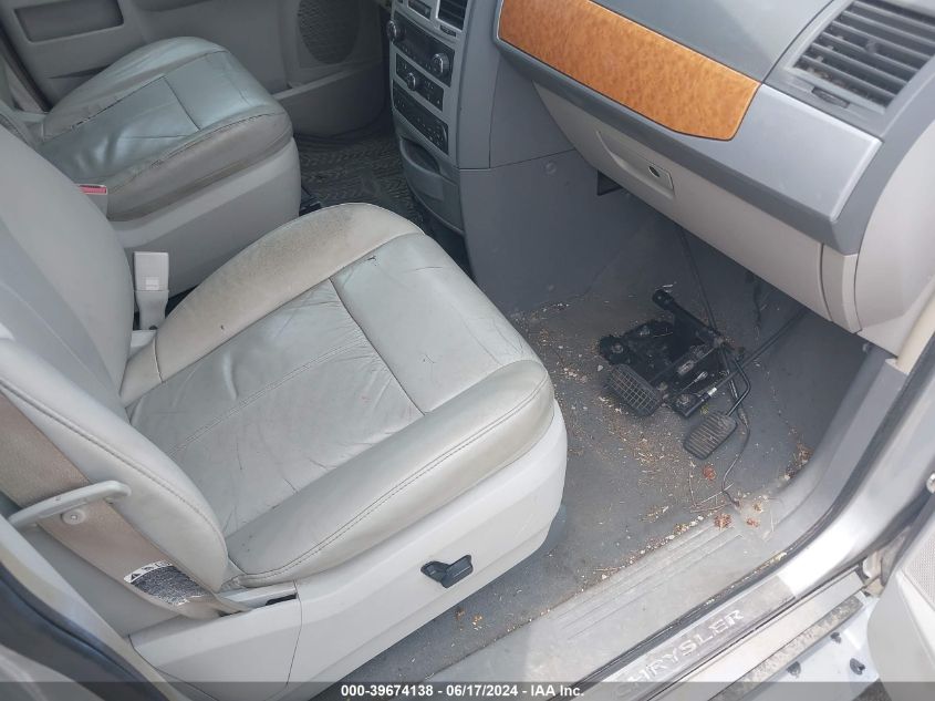 2008 Chrysler Town & Country Limited VIN: 2A8HR64X68R722778 Lot: 39674138