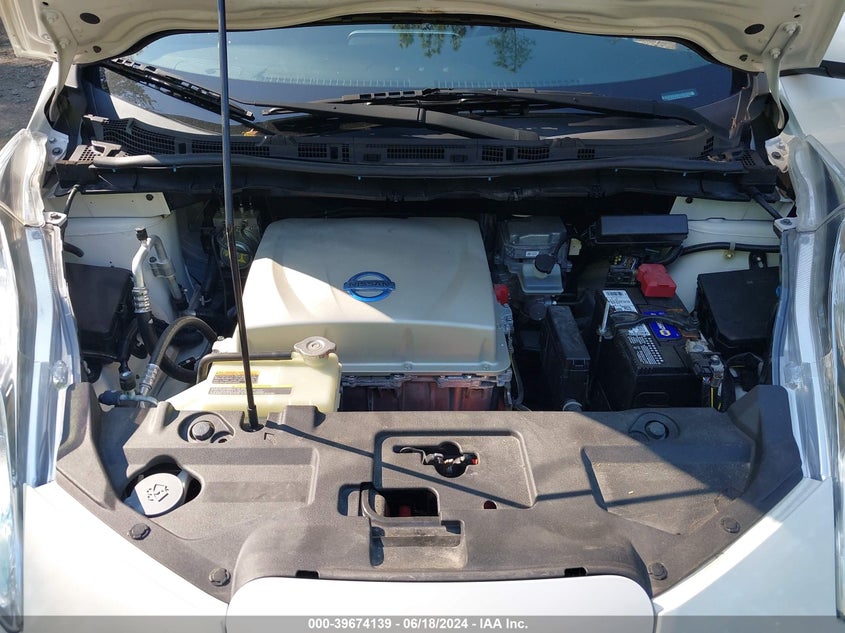 2015 Nissan Leaf S VIN: 1N4AZ0CP7FC318374 Lot: 39674139