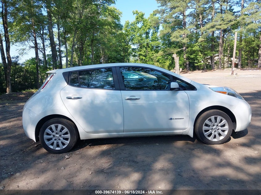 2015 Nissan Leaf S VIN: 1N4AZ0CP7FC318374 Lot: 39674139