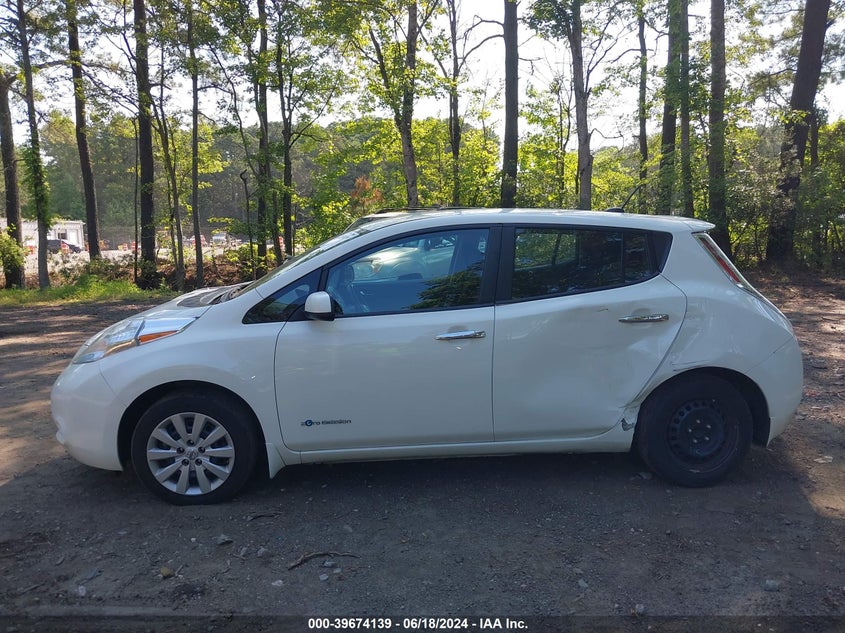 2015 Nissan Leaf S VIN: 1N4AZ0CP7FC318374 Lot: 39674139