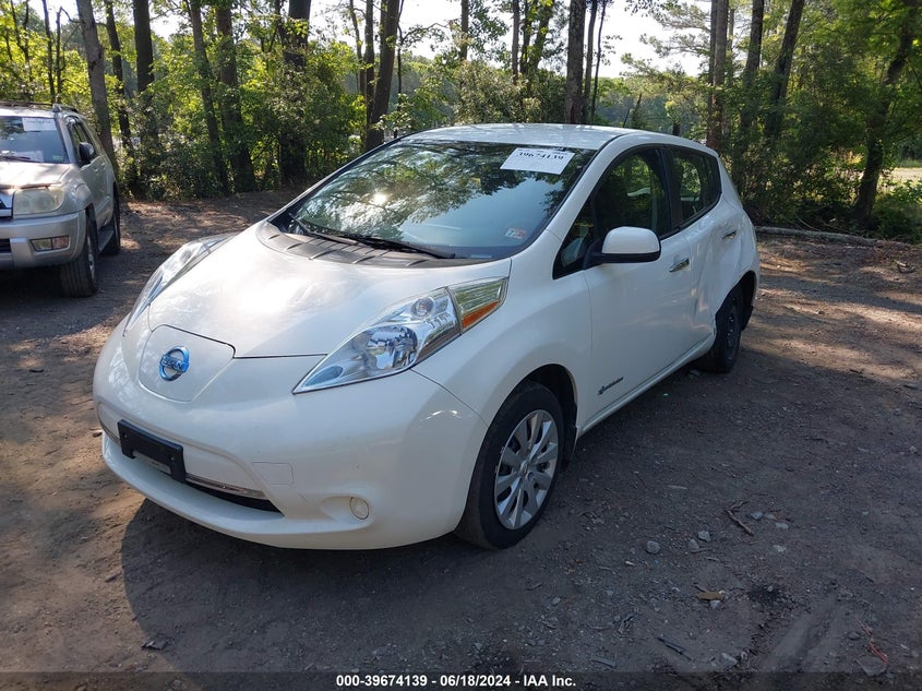 2015 Nissan Leaf S VIN: 1N4AZ0CP7FC318374 Lot: 39674139