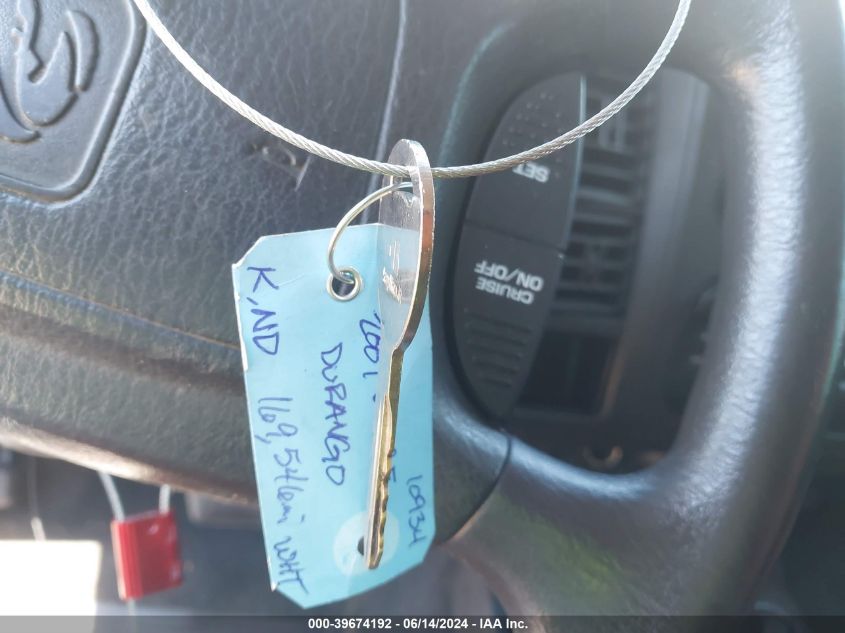 2001 Dodge Durango VIN: 1B4HR28N11F560903 Lot: 39674192