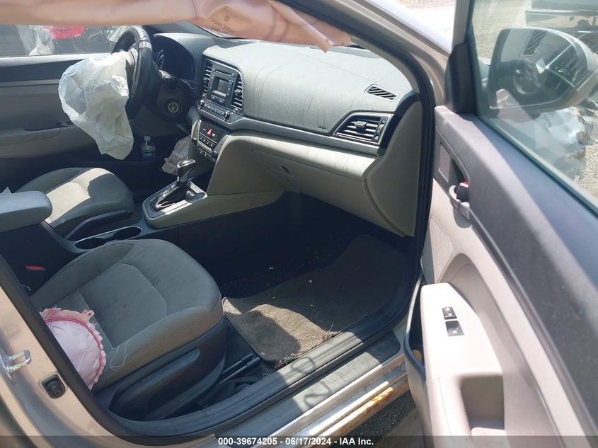 VIN 5NPD74LF1HH163727 2017 HYUNDAI ELANTRA SE