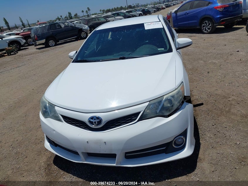 2014 Toyota Camry L/Se/Le/Xle VIN: 4T1BF1FK0EU461801 Lot: 39674233