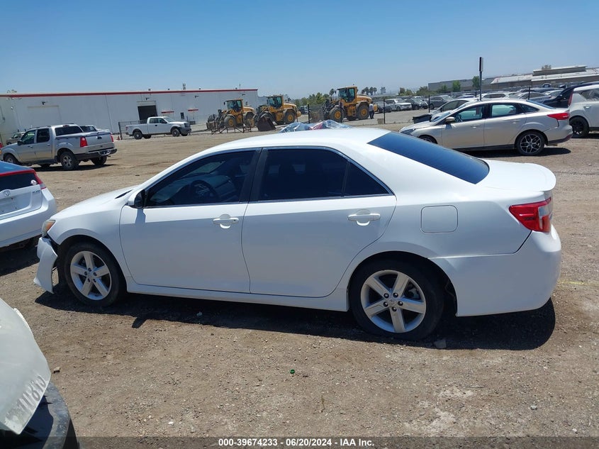 2014 Toyota Camry L/Se/Le/Xle VIN: 4T1BF1FK0EU461801 Lot: 39674233
