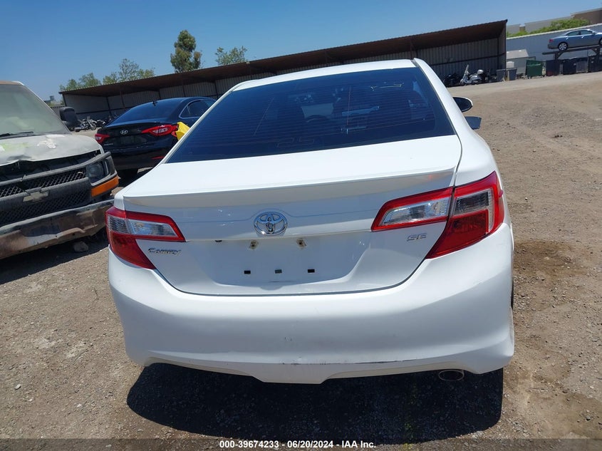 2014 Toyota Camry L/Se/Le/Xle VIN: 4T1BF1FK0EU461801 Lot: 39674233