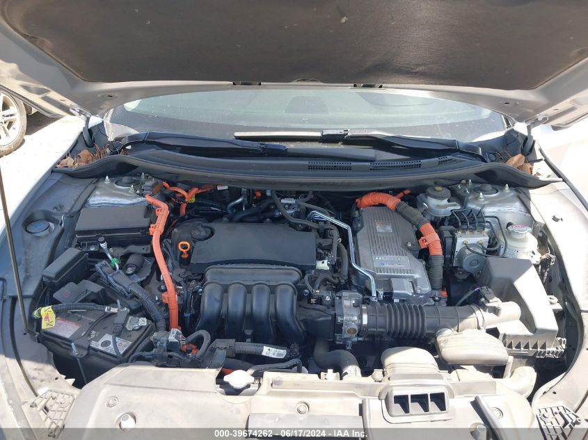 2018 Honda Clarity Plug-In Hybrid Touring VIN: JHMZC5F31JC019071 Lot: 39674262