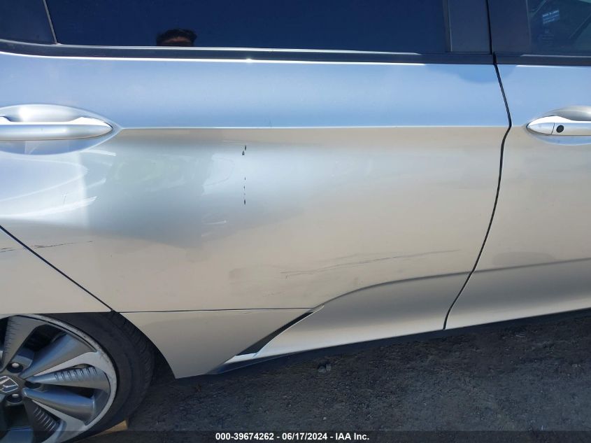 2018 Honda Clarity Plug-In Hybrid Touring VIN: JHMZC5F31JC019071 Lot: 39674262