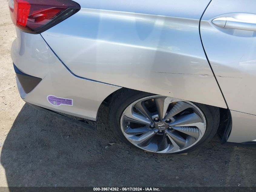 2018 Honda Clarity Plug-In Hybrid Touring VIN: JHMZC5F31JC019071 Lot: 39674262