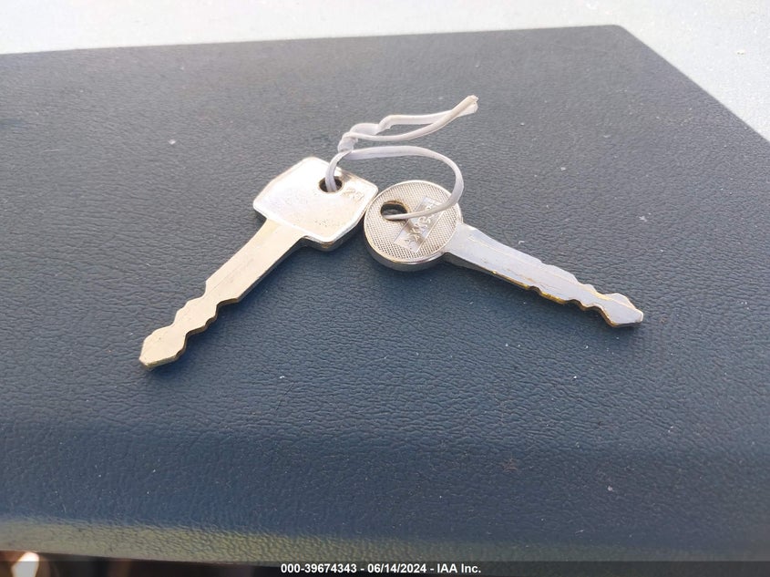 1986 Ford F250 VIN: 1FTHF25L1GPB51771 Lot: 39674343