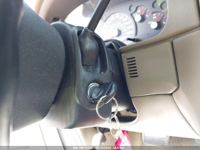 2004 Ford Explorer Nbx/Xlt VIN: 1FMZU73K44UA10476 Lot: 39674382