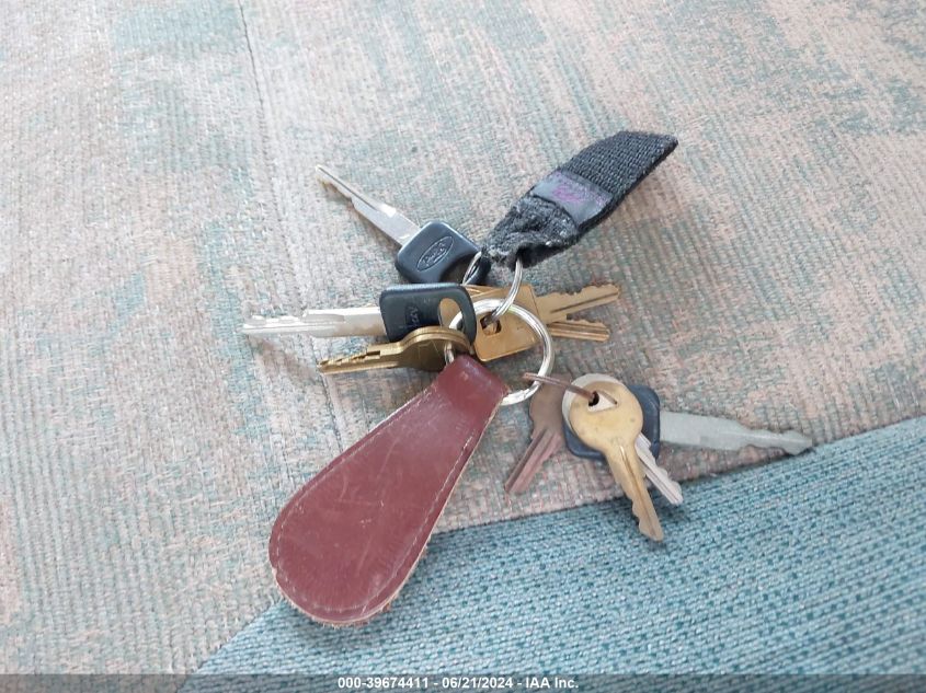 1998 Ford Econoline E350 Cutaway Van VIN: 1FDWE30S8WHB23341 Lot: 39674411