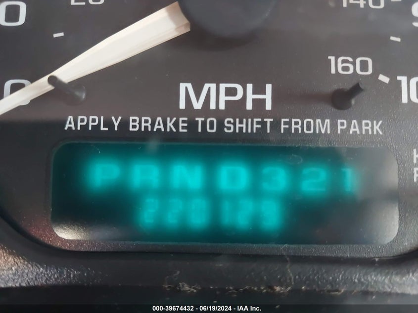 2002 Chevrolet Silverado 1500 Ls VIN: 2GCEC19T121165563 Lot: 39674432