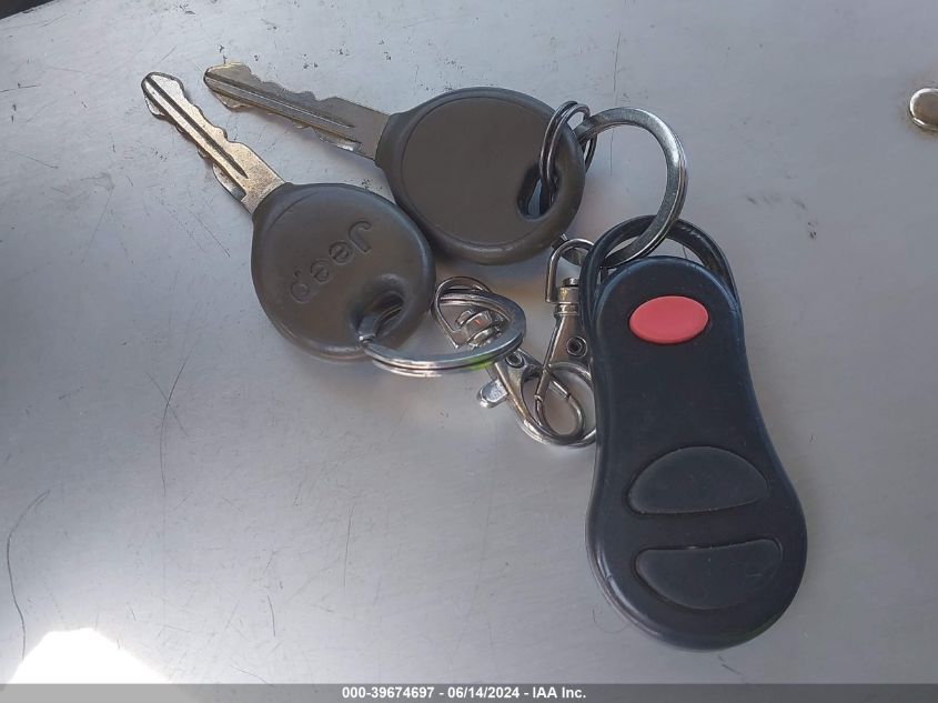 2001 Jeep Grand Cherokee Laredo VIN: 1J4GX48S31C667386 Lot: 39674697