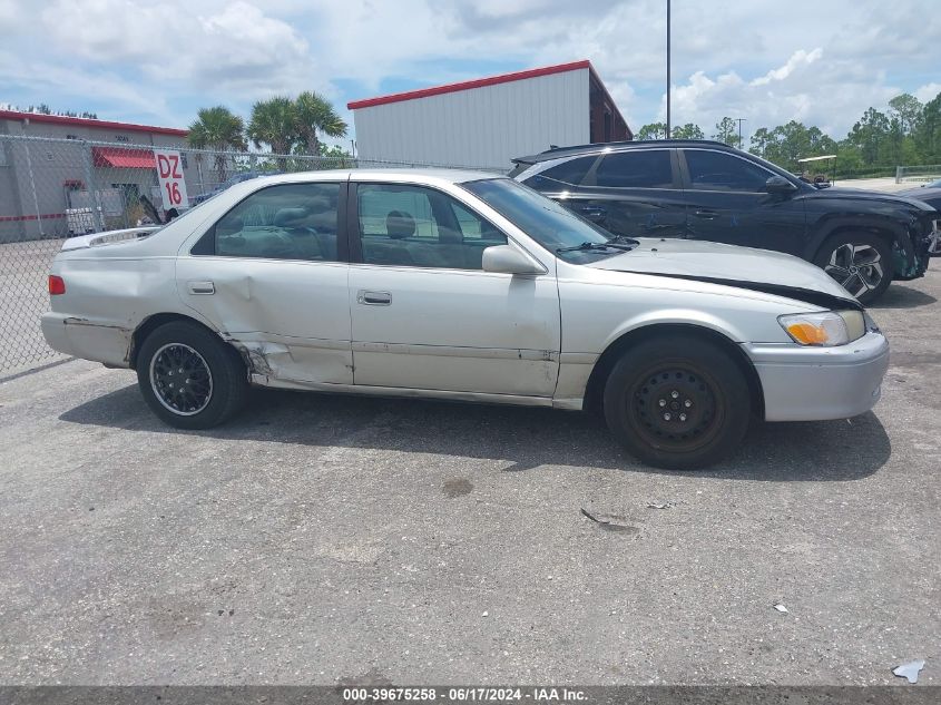 2000 Toyota Camry Le VIN: 4T1BG22K5YU688396 Lot: 39675258