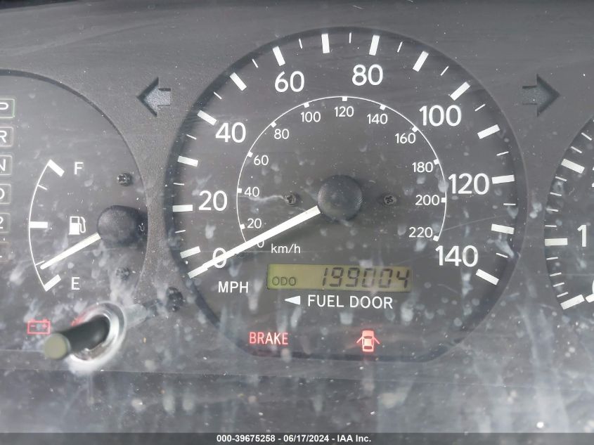 2000 Toyota Camry Le VIN: 4T1BG22K5YU688396 Lot: 39675258