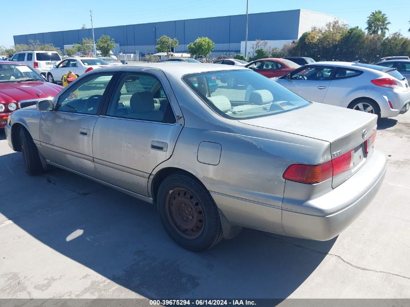 2000 Toyota Camry Le V6 VIN: JT2BF22K7Y0240944 Lot: 39675294