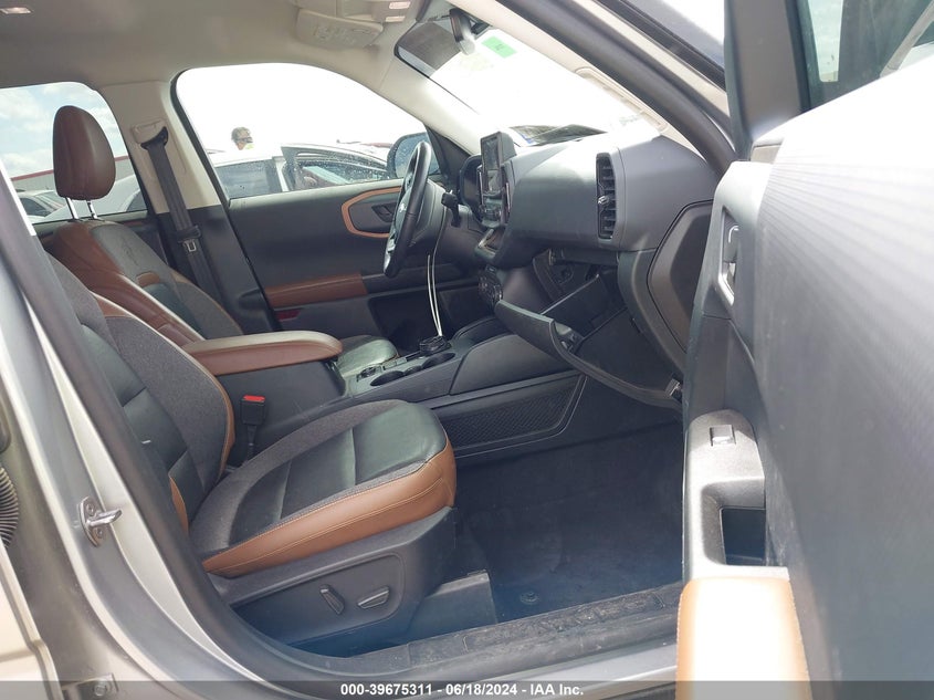 2021 Ford Bronco Sport Outer Banks VIN: 3FMCR9C6XMRB04536 Lot: 39675311