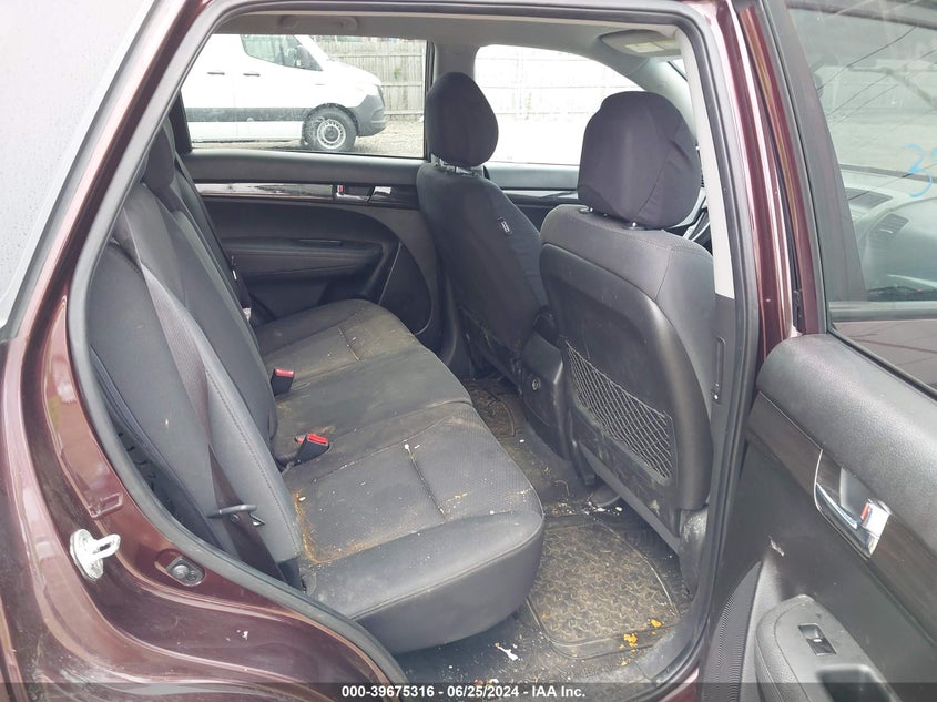 2011 Kia Sorento Lx VIN: 5XYKTCA14BG168875 Lot: 39675316