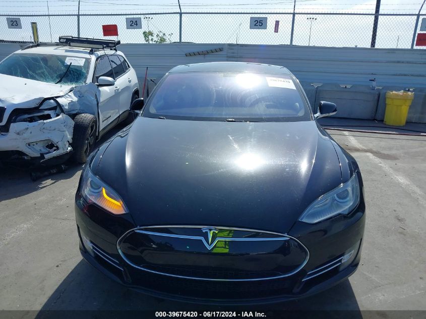 2014 Tesla Model S P85 VIN: 5YJSA1H11EFP45843 Lot: 39675420