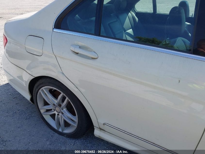 2012 Mercedes-Benz C 250 Luxury/Sport VIN: WDDGF4HB5CA636556 Lot: 39675452