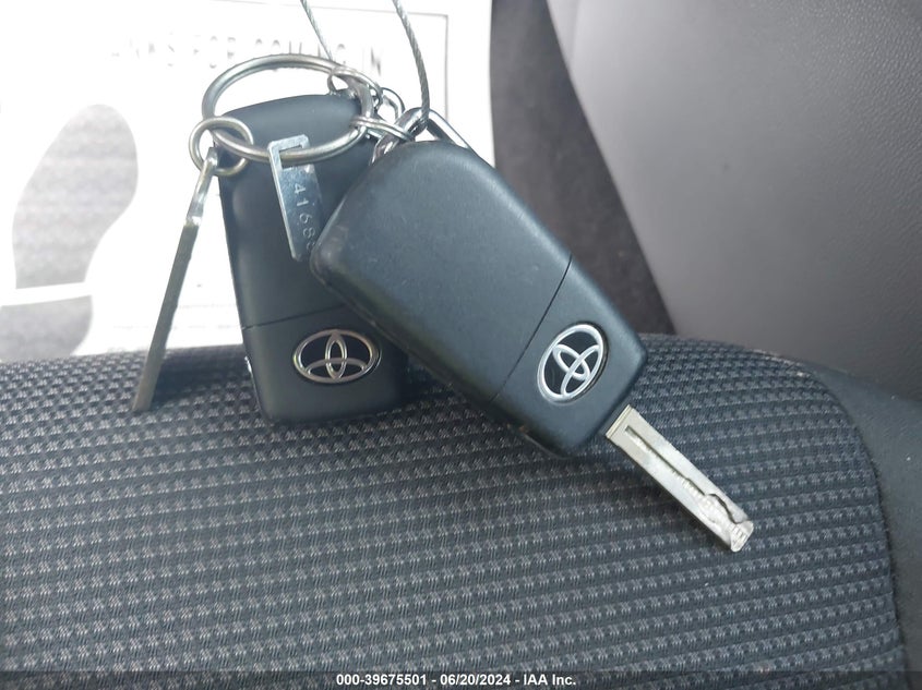 2019 TOYOTA RAV4 LE - JTMH1RFV4KJ007974