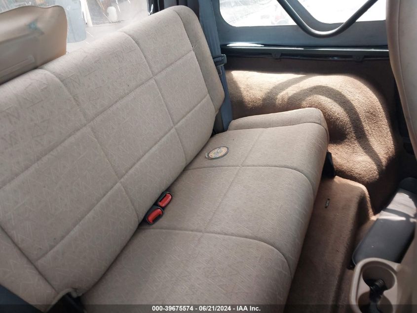 2002 Jeep Wrangler X VIN: 1J4FA39S42P707653 Lot: 39675574