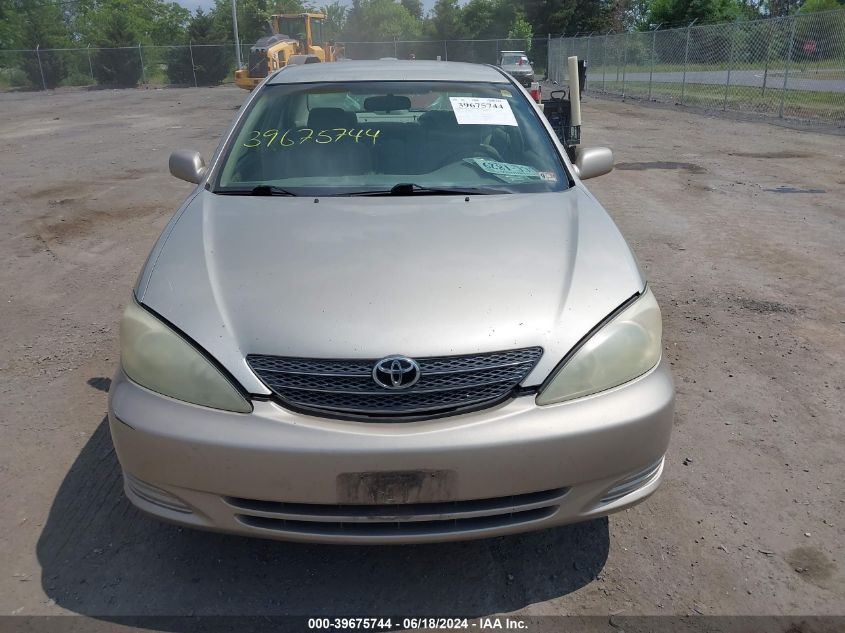 2004 Toyota Camry Le VIN: 4T1BE32KX4U900330 Lot: 39675744