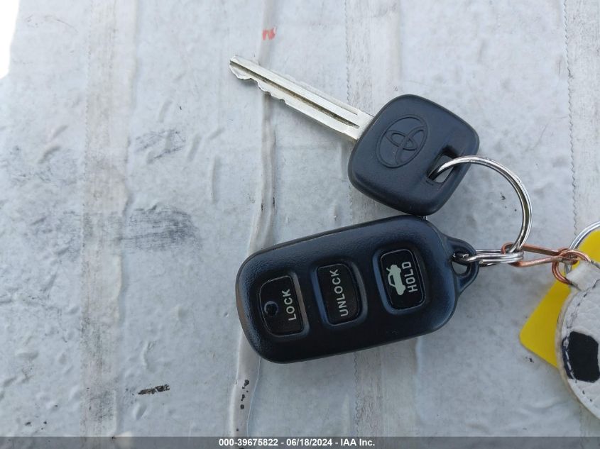 2004 Toyota Camry Le VIN: 4T1BE32K04U343962 Lot: 39675822