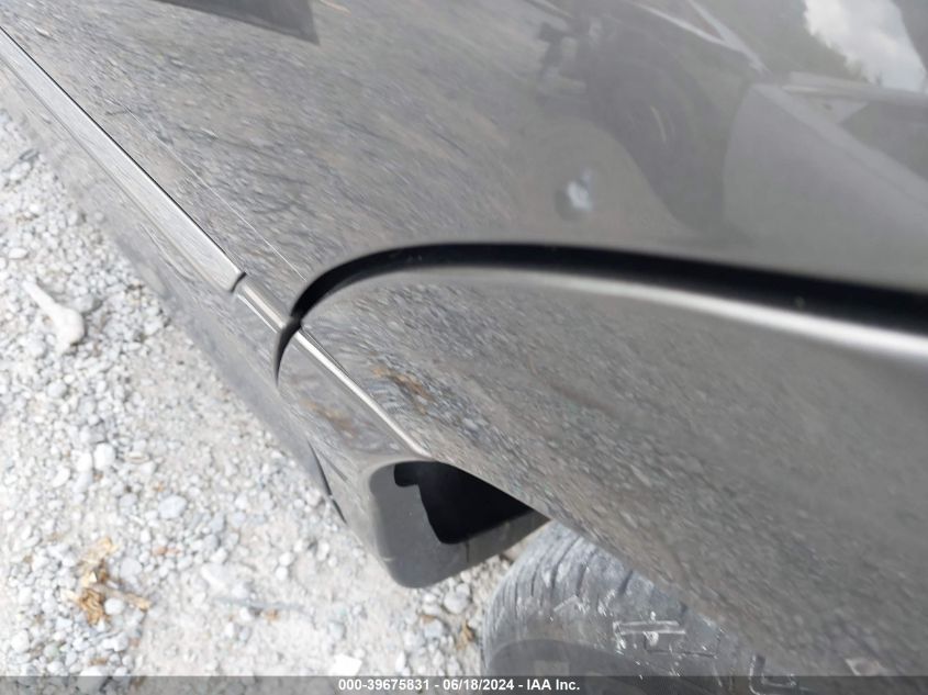 2004 Lincoln Town Car Signature VIN: 1LNHM81W44Y653698 Lot: 39675831