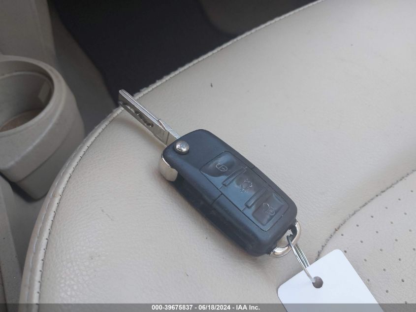 2005 Volkswagen New Beetle Gl VIN: 3VWBM31Y95M351736 Lot: 39675837