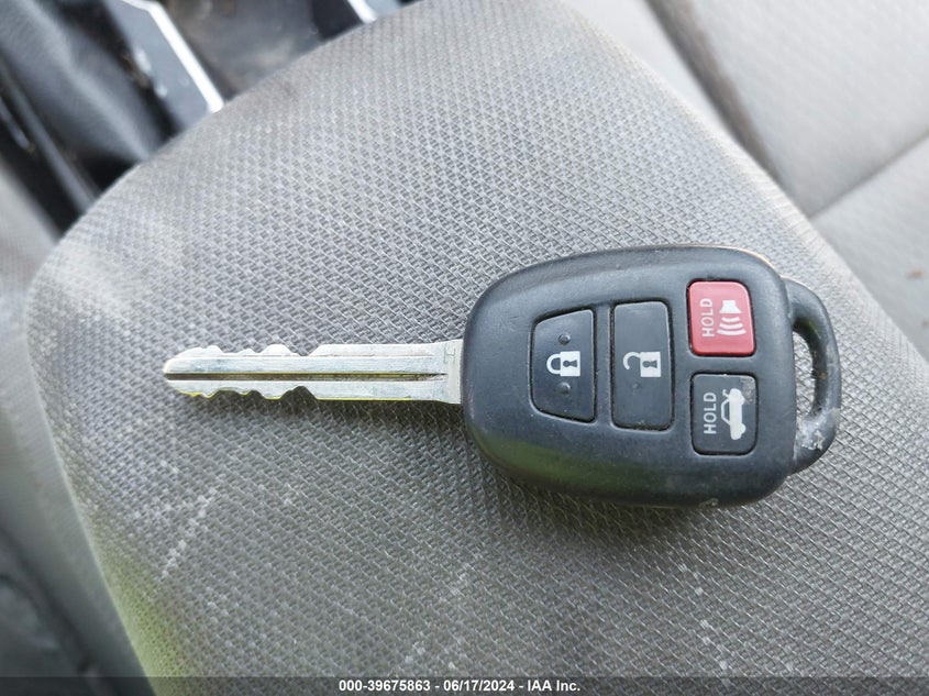 2016 Toyota Corolla Le Plus VIN: 5YFBURHE3GP395504 Lot: 39675863