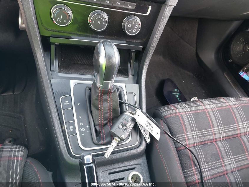 2015 VOLKSWAGEN GOLF GTI 2.0T S 4-DOOR - 3VW4T7AUXFM046425