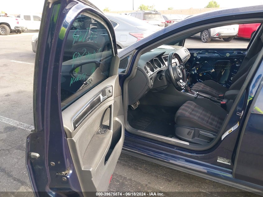 2015 VOLKSWAGEN GOLF GTI 2.0T S 4-DOOR - 3VW4T7AUXFM046425