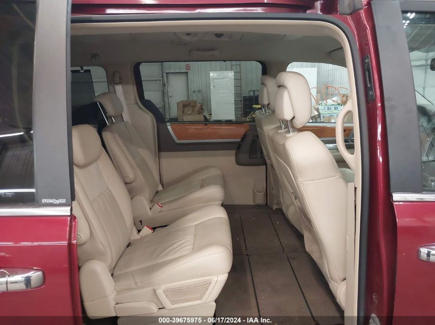 2010 Chrysler Town & Country New Limited VIN: 2A4RR7DX1AR501851 Lot: 39675975