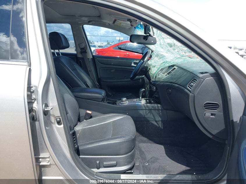 2012 Hyundai Genesis 3.8 VIN: KMHGC4DD0CU204509 Lot: 39676044