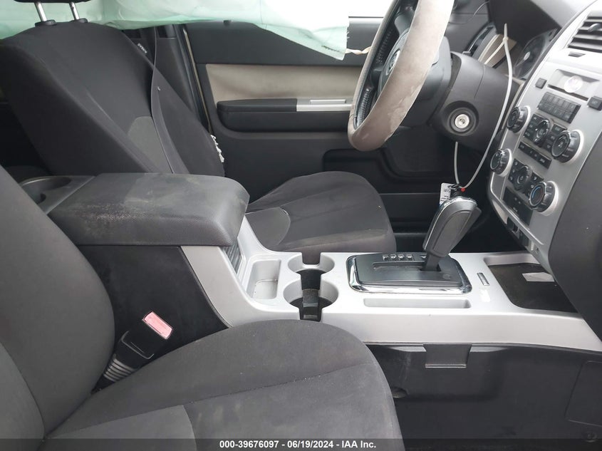 2011 Mercury Mariner VIN: 4M2CN8B75BKJ03181 Lot: 39676097