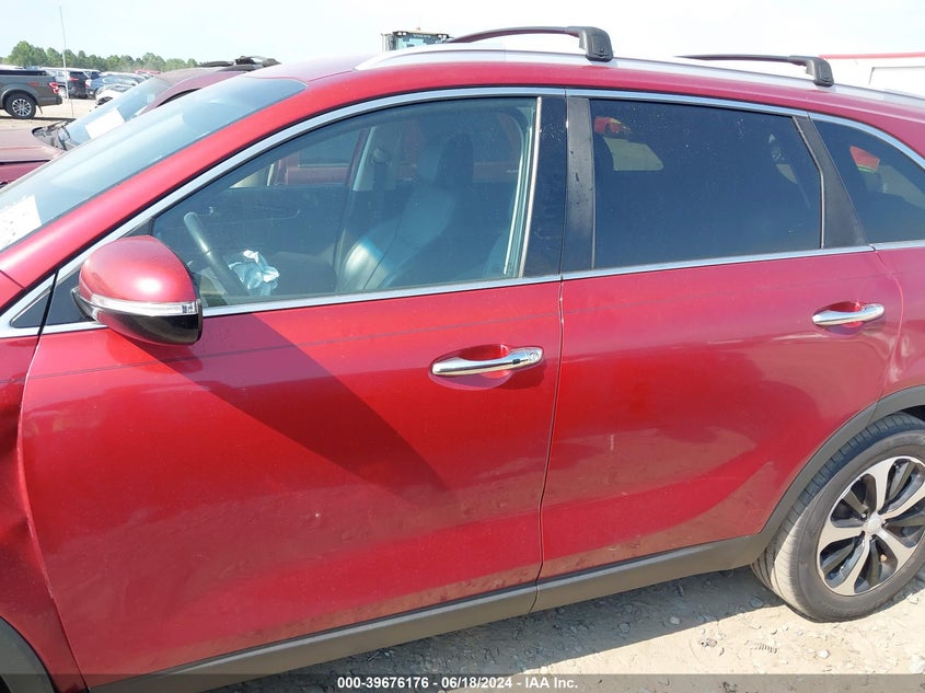 2017 Kia Sorento 3.3L Ex VIN: 5XYPH4A58HG320231 Lot: 39676176