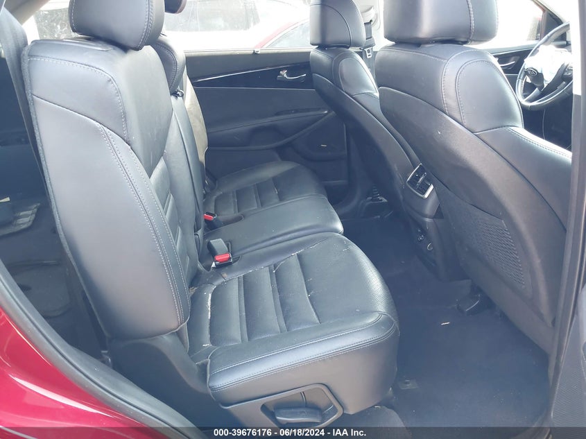 2017 Kia Sorento 3.3L Ex VIN: 5XYPH4A58HG320231 Lot: 39676176