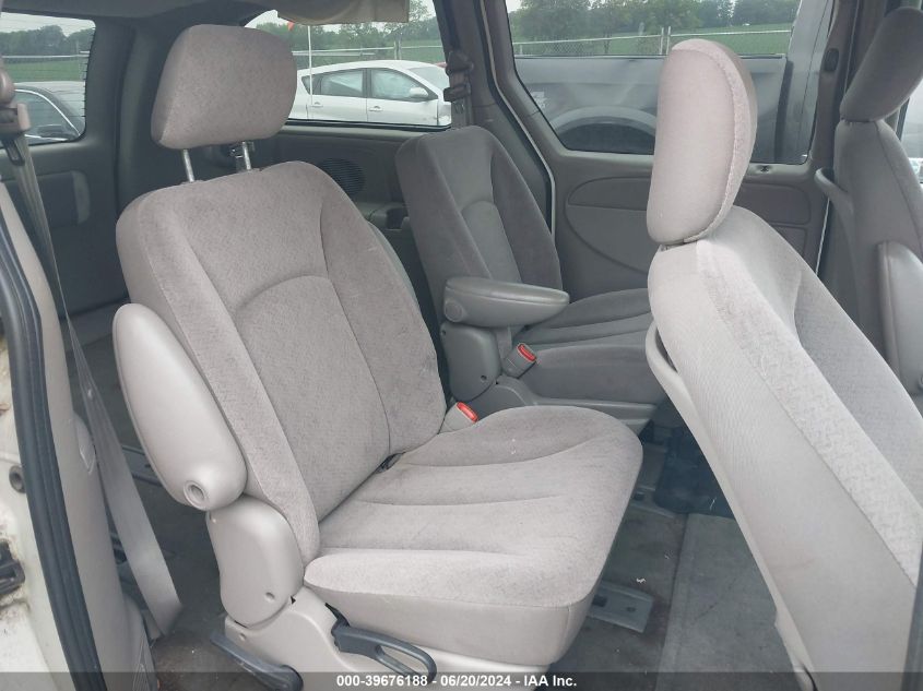 2002 Dodge Grand Caravan Sport VIN: 2B4GP44R32R587455 Lot: 39676188