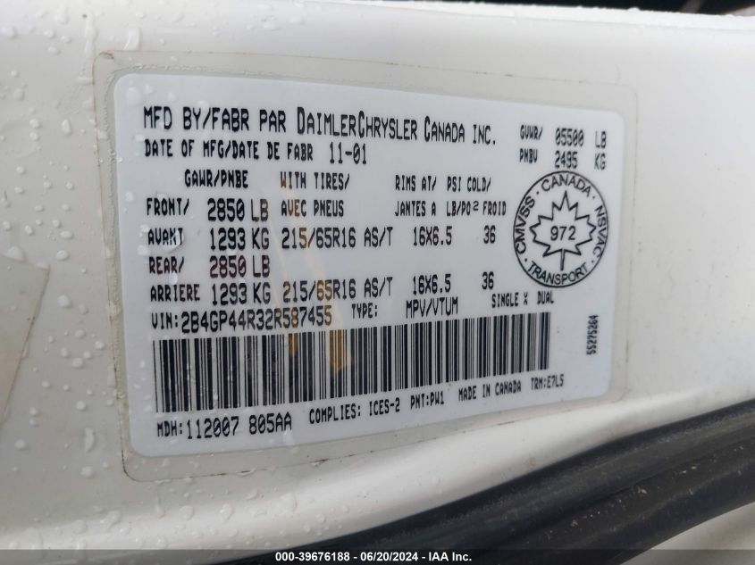 2002 Dodge Grand Caravan Sport VIN: 2B4GP44R32R587455 Lot: 39676188