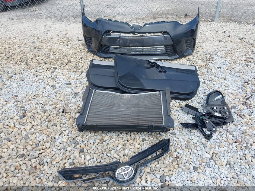 2016 Toyota Corolla Le VIN: 5YFBURHE9GP554798 Lot: 39676207